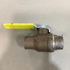 00-70-106-10 Apollo Valves Valve 1 1/4 Inch Ss Handle 600 Wog Npt Bronze Standard Port
