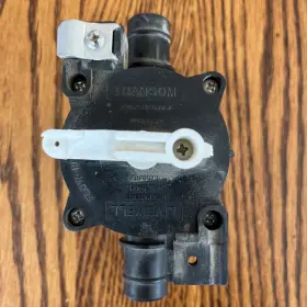 Mv-02-rn01 Flow-rite 204300000504 Empty Auto Rear Mount Valve #mv-02-rn01 Livewell
