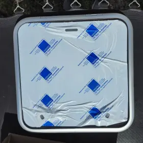 399103928 Lewmar Hatch Lp 10 Gry 15 Slv Ha Sm Vent