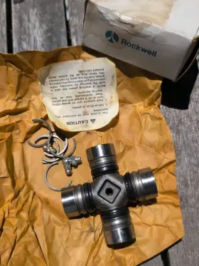 915716 Rockwell U-joint Nos 915716 Rockwell U-joint Nos