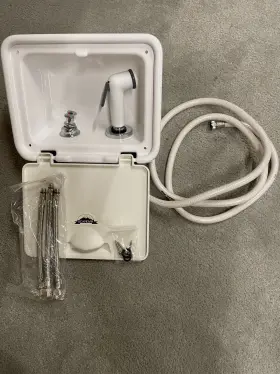 10642 Scandvik Model Marine Shower Complete Nib