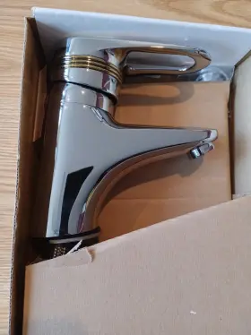 Jt043100p11 Scandvik 70250 Mono Family Faucet Basin Mixer With Gold Head Bath