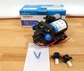 4138-131-e65 Shurflo By Pentair New Aqua King Ii Fresh Water Pump- 24 Vdc 3.0 Gmp/11.3 Lpm