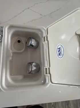 Ssi48300000 Ssi Stowaway Compact Transom Shower
