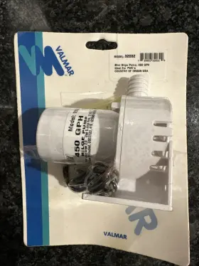 550-32032 Valmar Boat Bilge Pump 32032 450 Gph 3/4 Inch 12v White